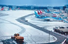 Ratusan Penerbangan Dibatalkan di Belanda Akibat Badai Salju